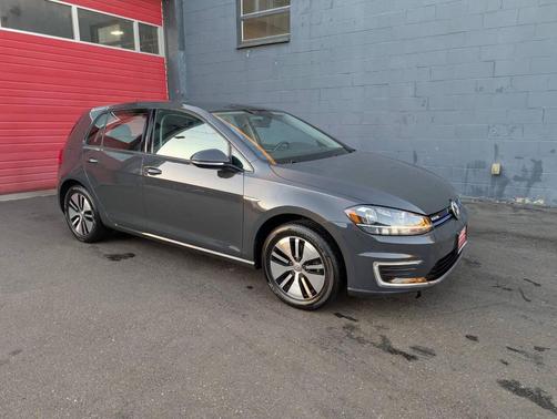 Gray 2019 Volkswagen e-Golf SE