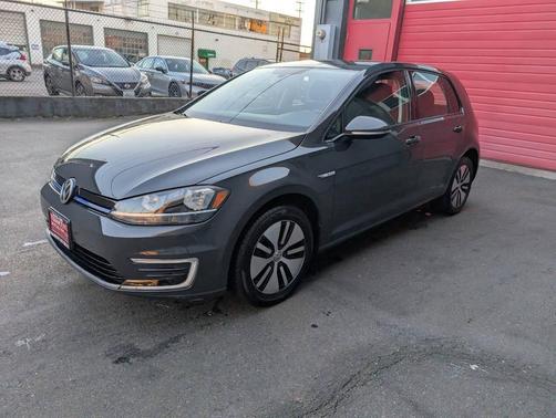 Gray 2019 Volkswagen e-Golf SE