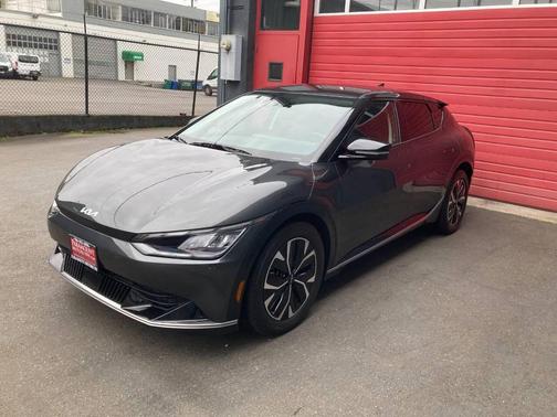 2023 Kia EV6 Wind AWD 4dr Crossover