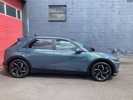 Green 2024 Hyundai IONIQ 5 SE