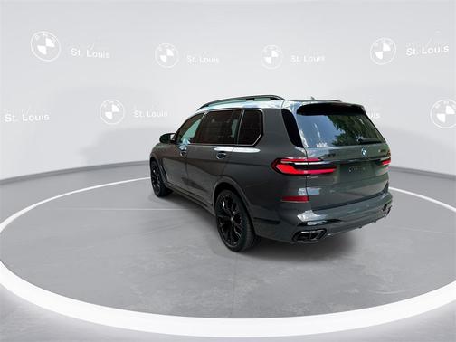 2026 BMW X7 M60i