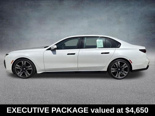 Mineral White Metallic 2026 BMW 760 xDrive