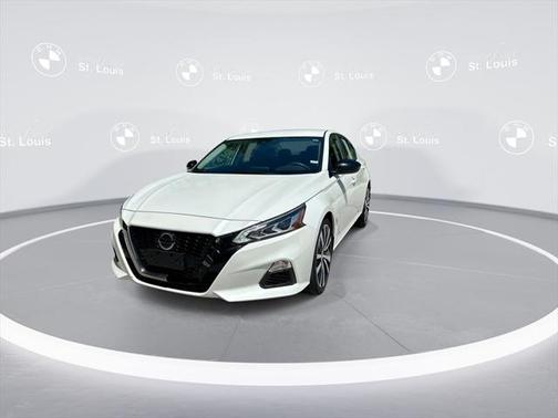 2022 Nissan Altima SR FWD
