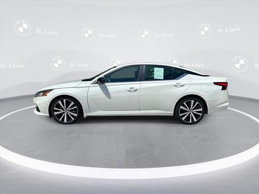 2022 Nissan Altima SR FWD