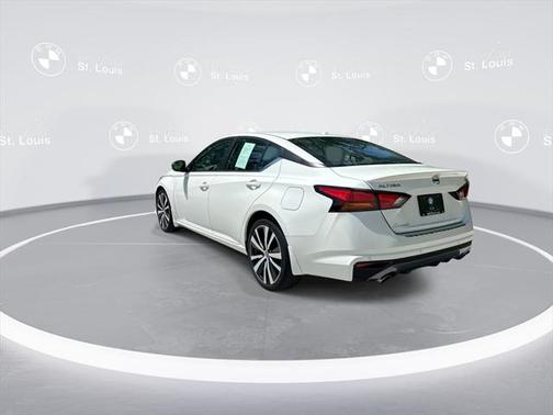 2022 Nissan Altima SR FWD
