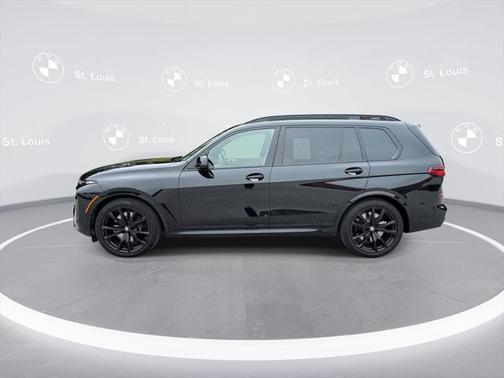 2025 BMW X7 M60i