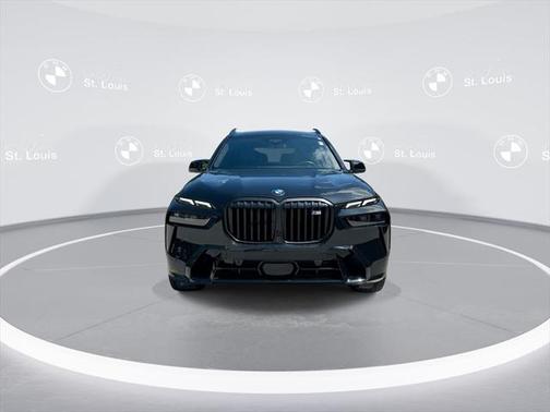 2023 BMW X7 M60i