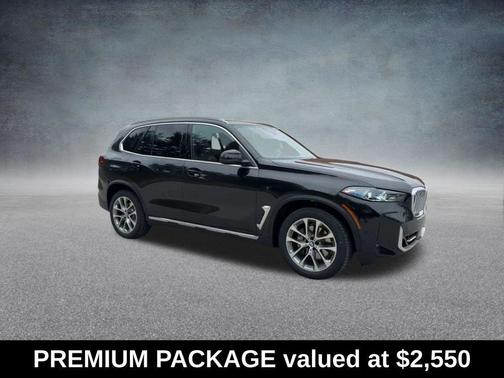 Black Sapphire Metallic 2024 BMW X5 xDrive40i