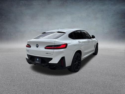 2025 BMW X4 xDrive30i