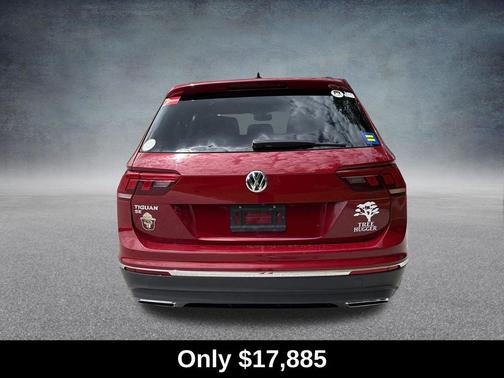 Cardinal Red Metallic 2020 Volkswagen Tiguan 2.0T SE