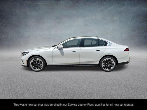 Mineral White Metallic 2026 BMW 530 xDrive