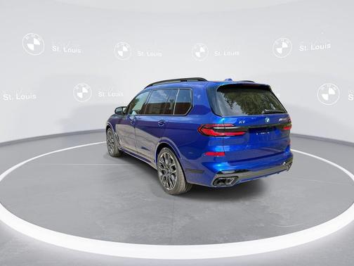 2026 BMW X7 M60i
