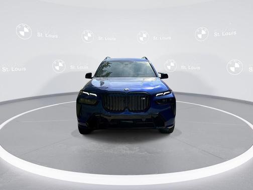 2026 BMW X7 M60i