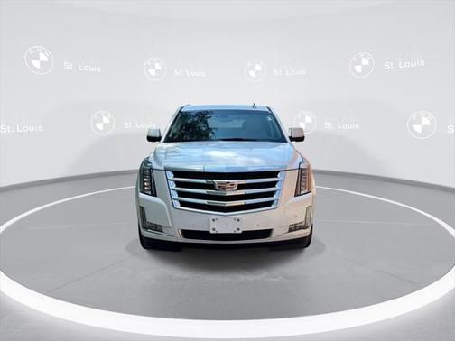 2018 Cadillac Escalade Luxury