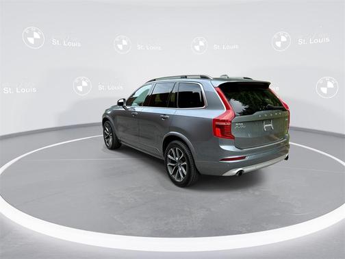 2019 Volvo XC90 T5 Momentum