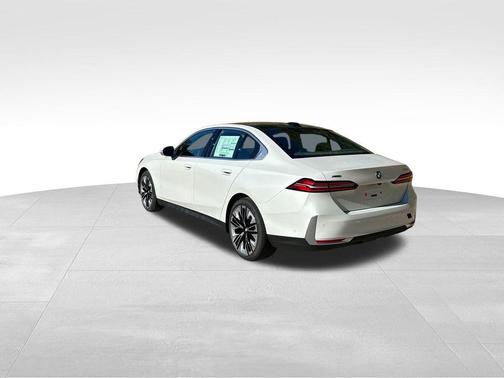 2026 BMW 530 i xDrive