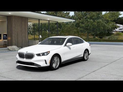 2025 BMW 530 i xDrive