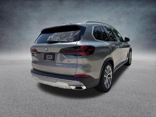 Skyscraper Grey Metallic 2026 BMW X5 PHEV xDrive50e