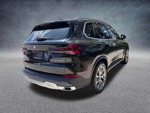 Black Sapphire Metallic 2026 BMW X5 PHEV xDrive50e