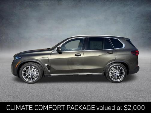 Manhattan Green Metallic 2026 BMW X5 PHEV xDrive50e