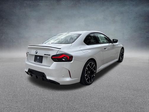 2026 BMW M240 i xDrive