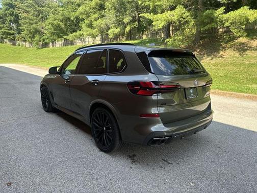 2026 BMW X5 M60i