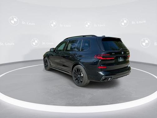 2024 BMW X7 M60i