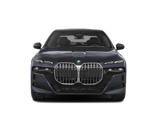 Carbon Black Metallic 2024 BMW 740 xDrive