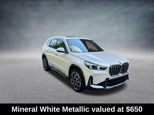 Mineral White Metallic 2025 BMW X1 xDrive28i