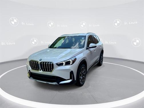 Mineral White Metallic 2025 BMW X1 xDrive28i