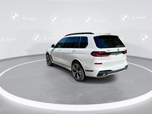 2026 BMW X7 xDrive40i