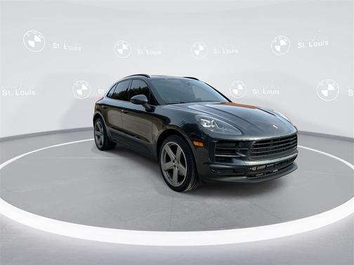 Volcano Grey Metallic 2020 Porsche Macan Macan