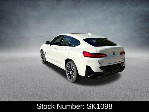 2025 BMW X4 xDrive30i