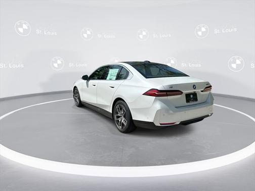 2025 BMW i5 xDrive40
