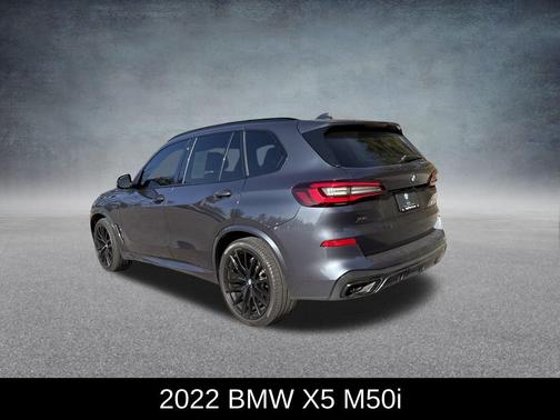 2022 BMW X5 M50i
