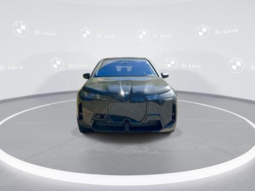 2026 BMW iX xDrive60