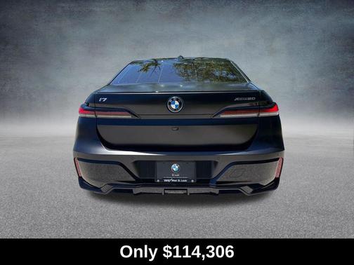 Black Sapphire Metallic 2025 BMW i7 xDrive60