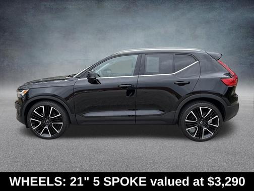 Black / Stone 2021 Volvo XC40 T5 Inscription