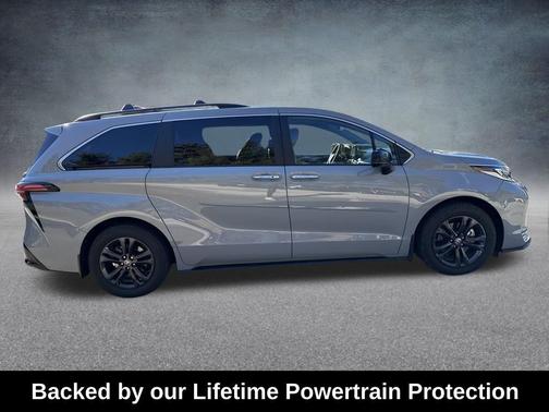 2024 Toyota Sienna XSE 7 Passenger