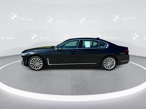 2022 BMW 740 i xDrive