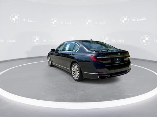 2022 BMW 740 i xDrive