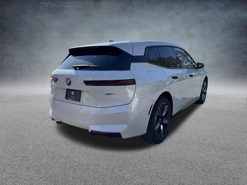 2026 BMW iX xDrive45