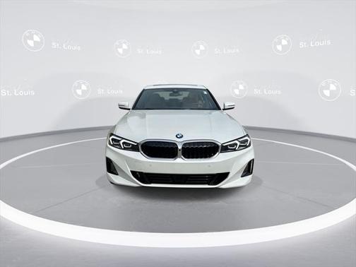 2025 BMW 330 i xDrive