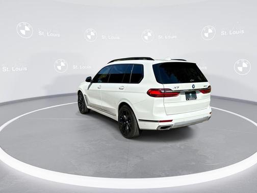 2022 BMW X7 xDrive40i