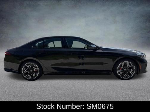 Black Sapphire Metallic 2026 BMW i5 xDrive40
