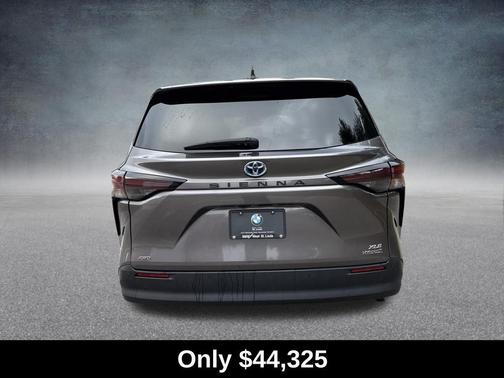 2024 Toyota Sienna XLE
