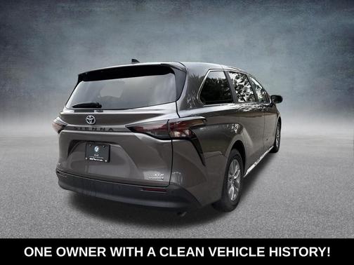 2024 Toyota Sienna XLE