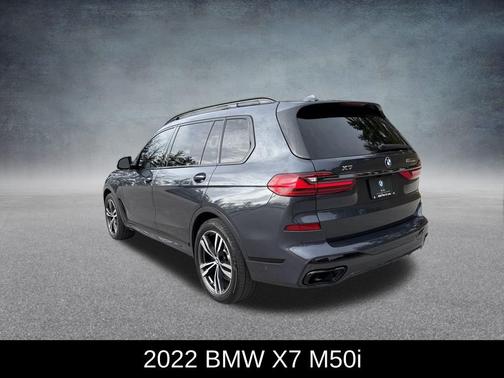 2022 BMW X7 M50i
