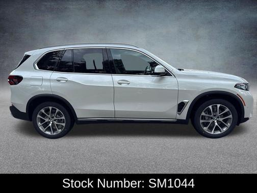 Mineral White Metallic 2026 BMW X5 xDrive40i