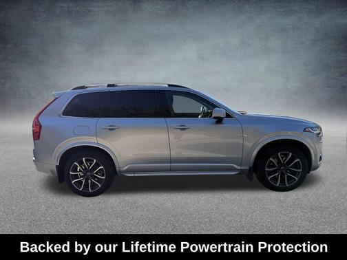 2018 Volvo XC90 T6 Momentum